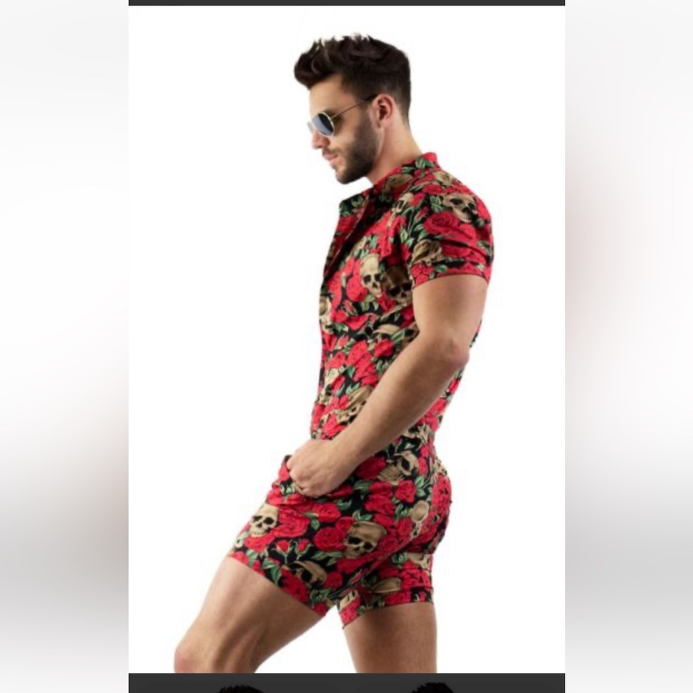 Glimmer Men’s Black Floral & Skull  Romper size M